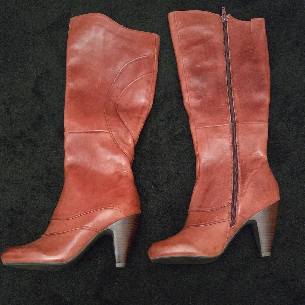 DSW Brown Heeled Boots with Stiletto Heel and Side Zipper